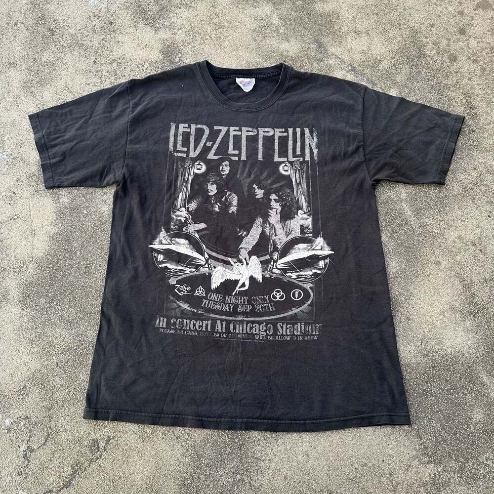 Vintage 2007 Led Zeppelin In Concert At Chicago Stadium T-Shirt Medium